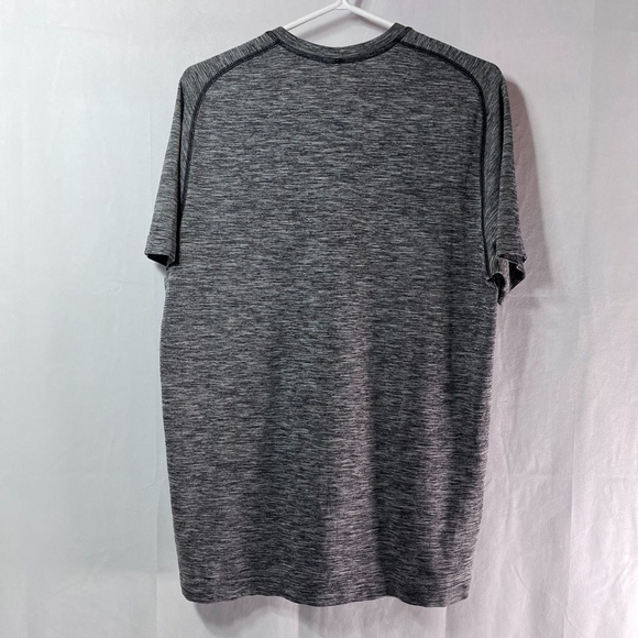 LULULEMON Mens Metal Vent Tech/Short Sleeve Lt Gray‎ Shirt Size M EUC - Picture 2 of 8